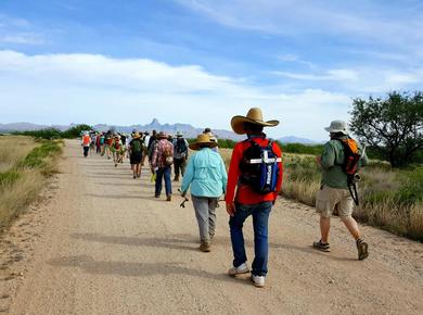 solidarity walk on Migrant Trail Photo: Saulo Padilla